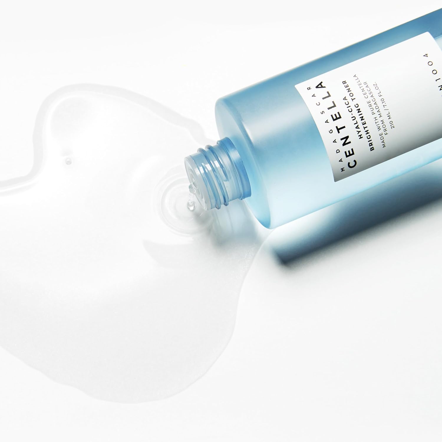 Skin1004 Madagascar Centella Hyalu-Cica Brightening Toner 210 ml