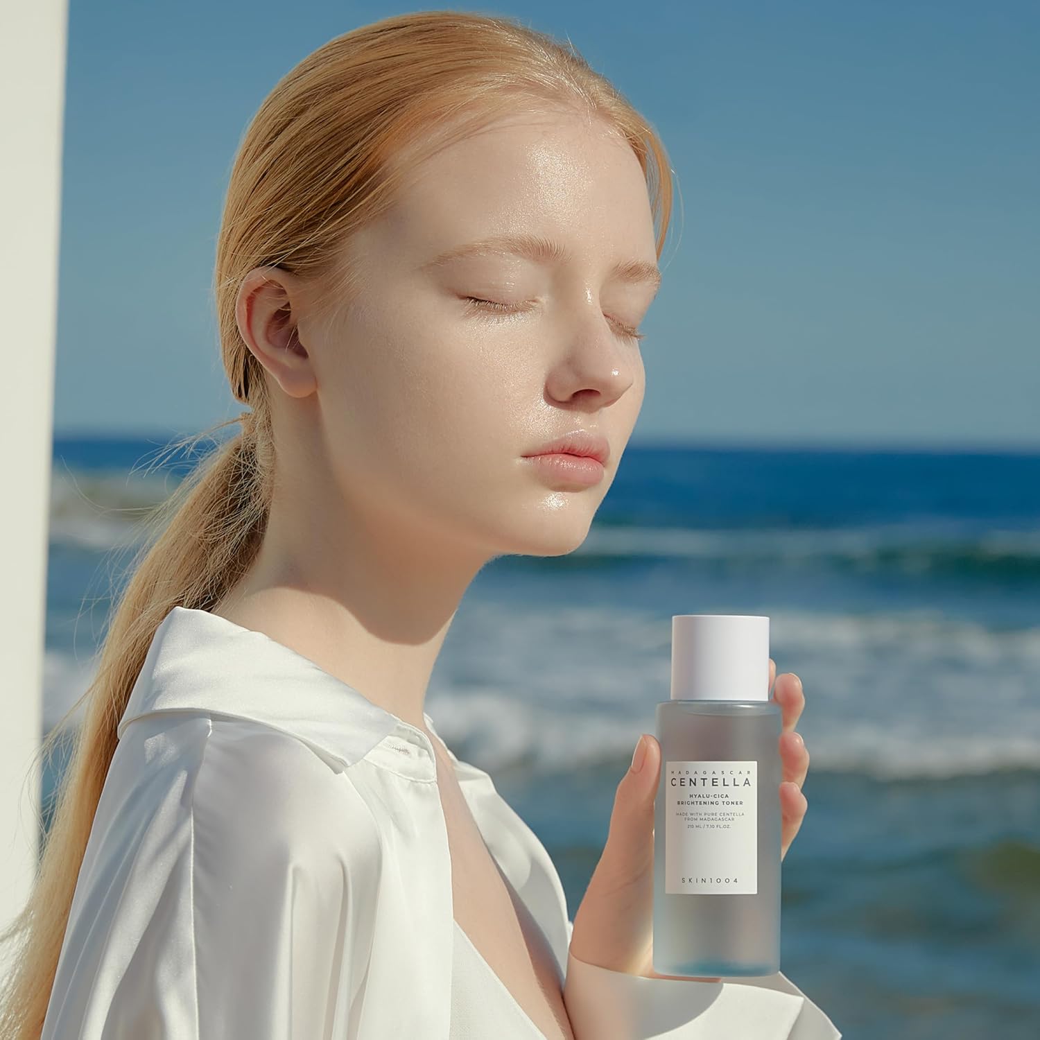 Skin1004 Madagascar Centella Hyalu-Cica Brightening Toner 210 ml